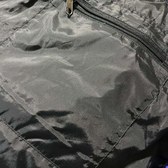 North Face Packable Jacket - Picture 8 of 8